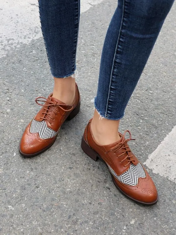 100FIXEO Women Wingtip Lace Up Vintage Oxford Shoes Brogues