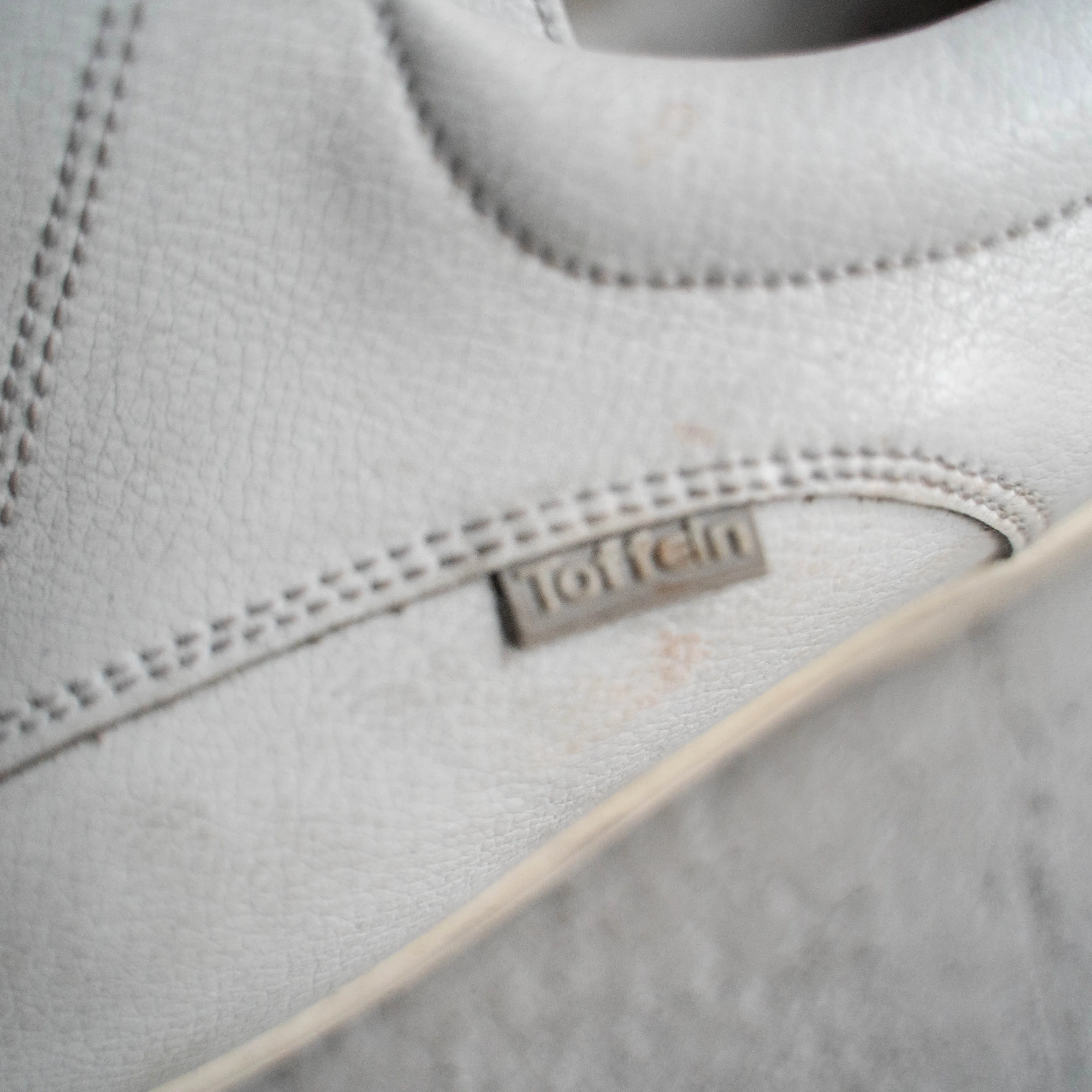 around 2000s British white color leather work sneaker