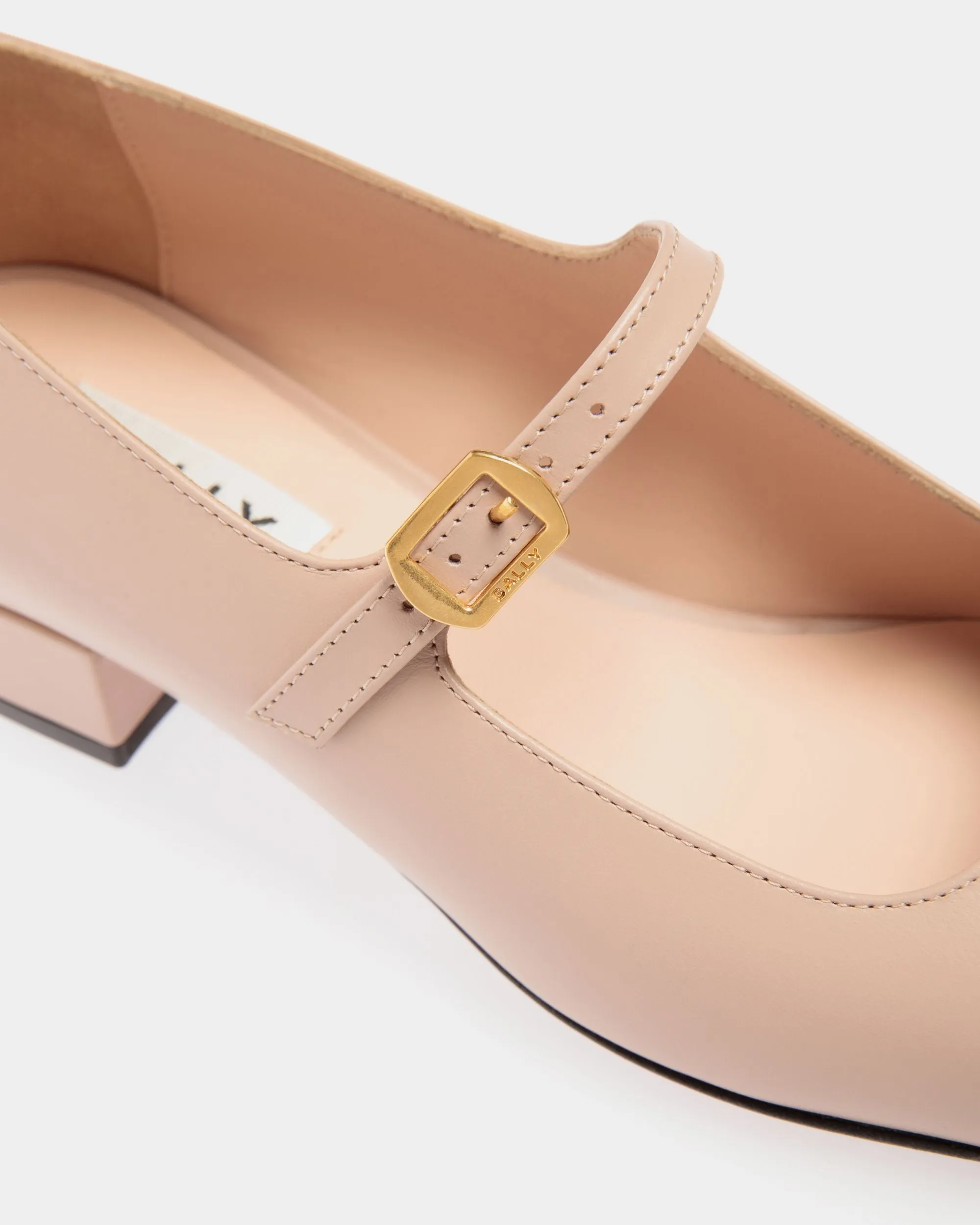 Ballyrina Pump in Light Beige Leather