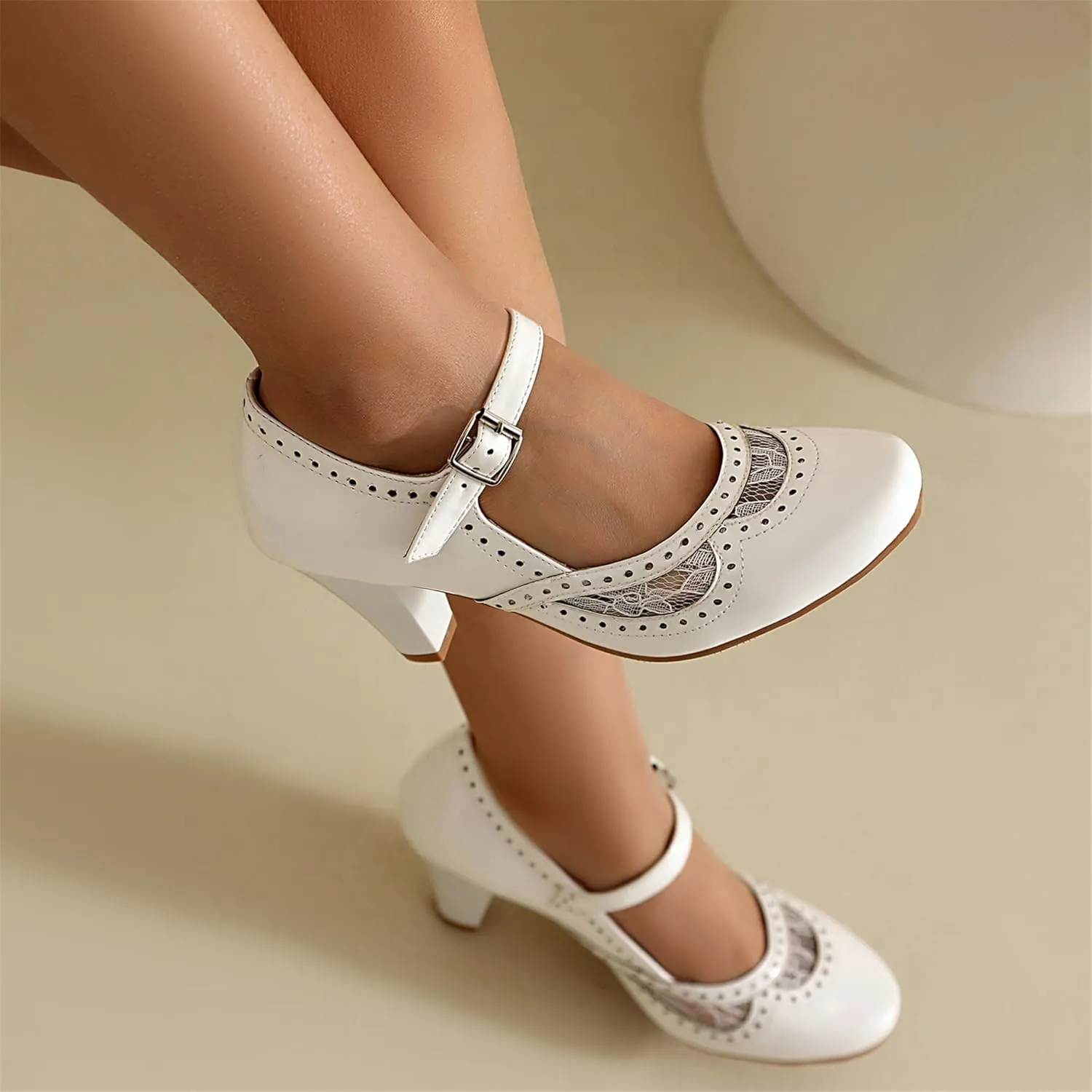 Elerhythm Women's Mary Jane Lace Flower Closed Round Toe Vintage Heels Gatsby 1950s Pumps 1920s Victorian Retro Shoes