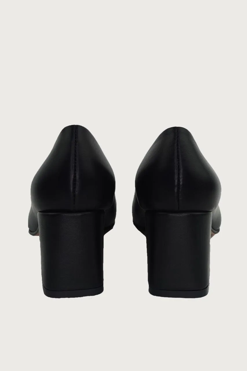 Fibbieta Black Leather
