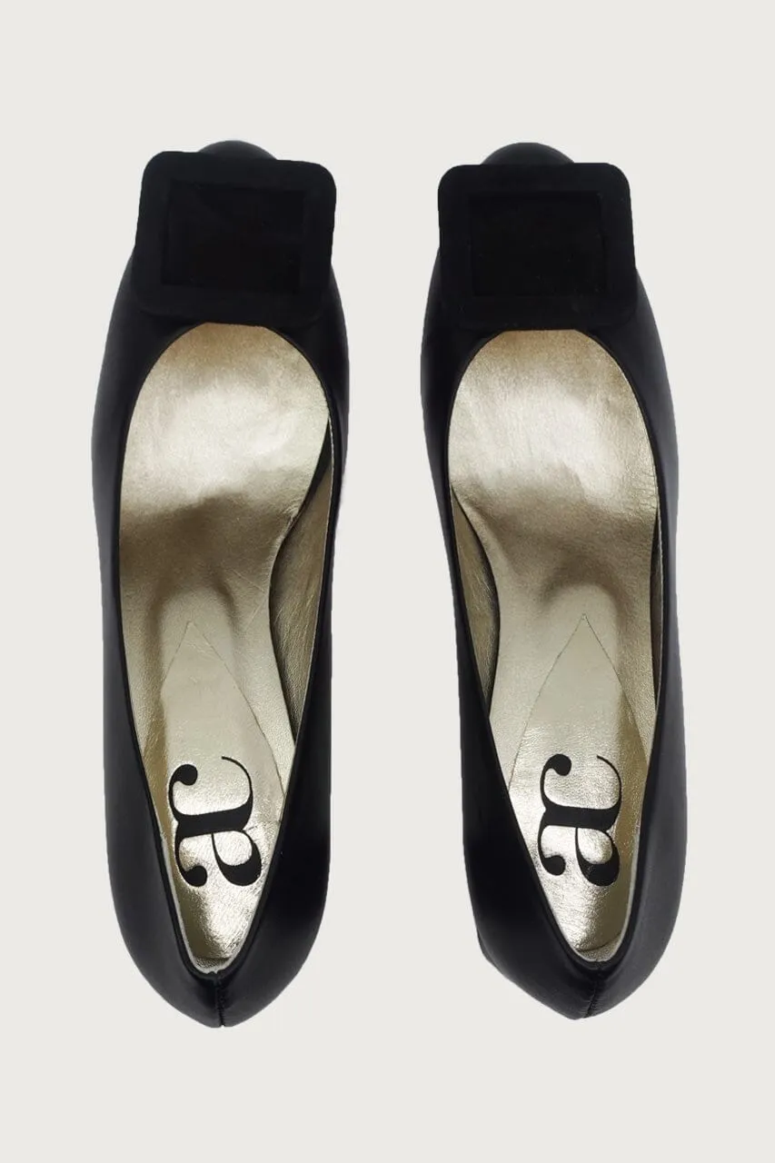 Fibbieta Black Leather