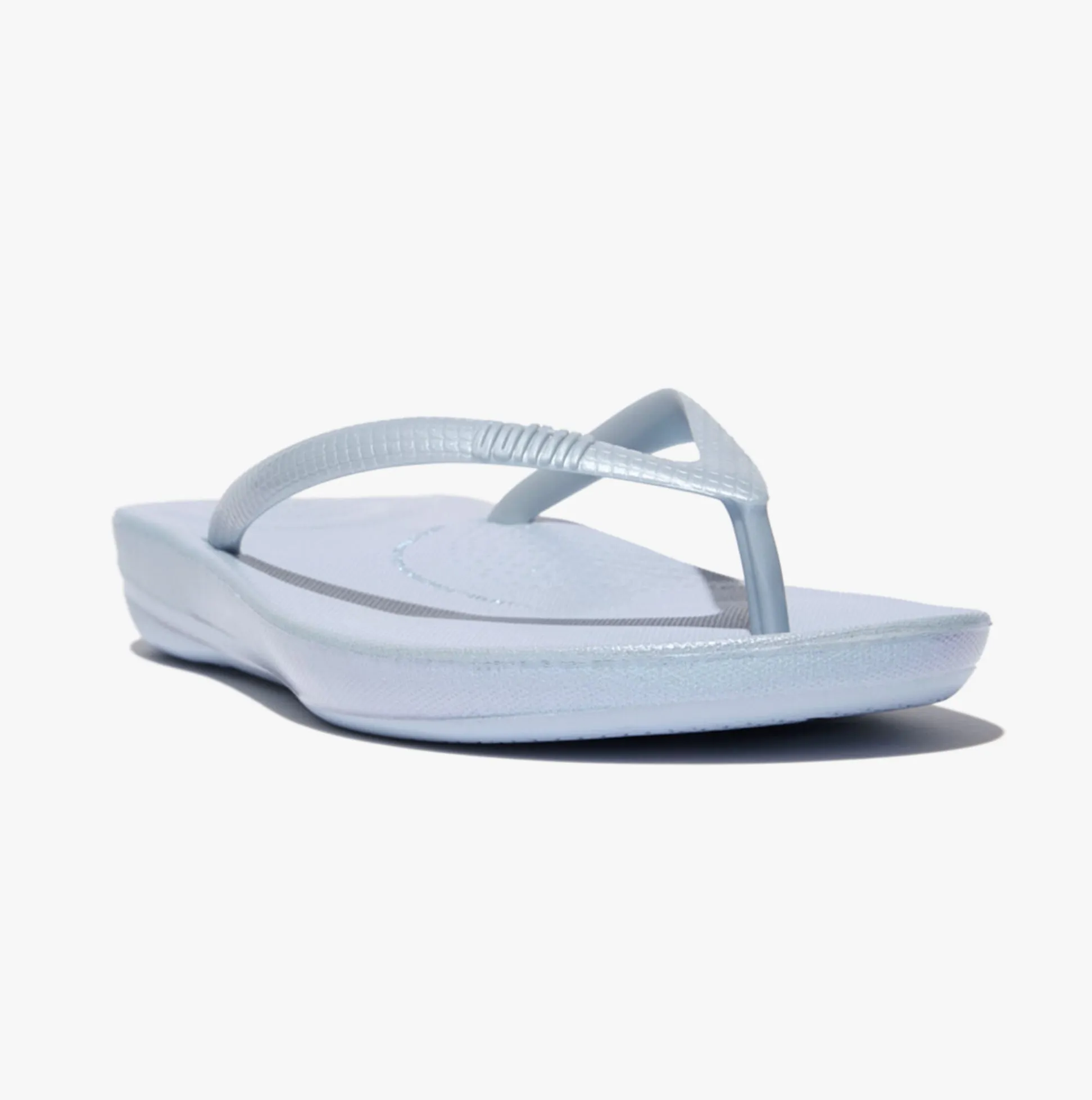 FitFlop iQUSHION PEARLIZED ERGONOMIC Womens Flip Flops Pearlized Skywash Blue