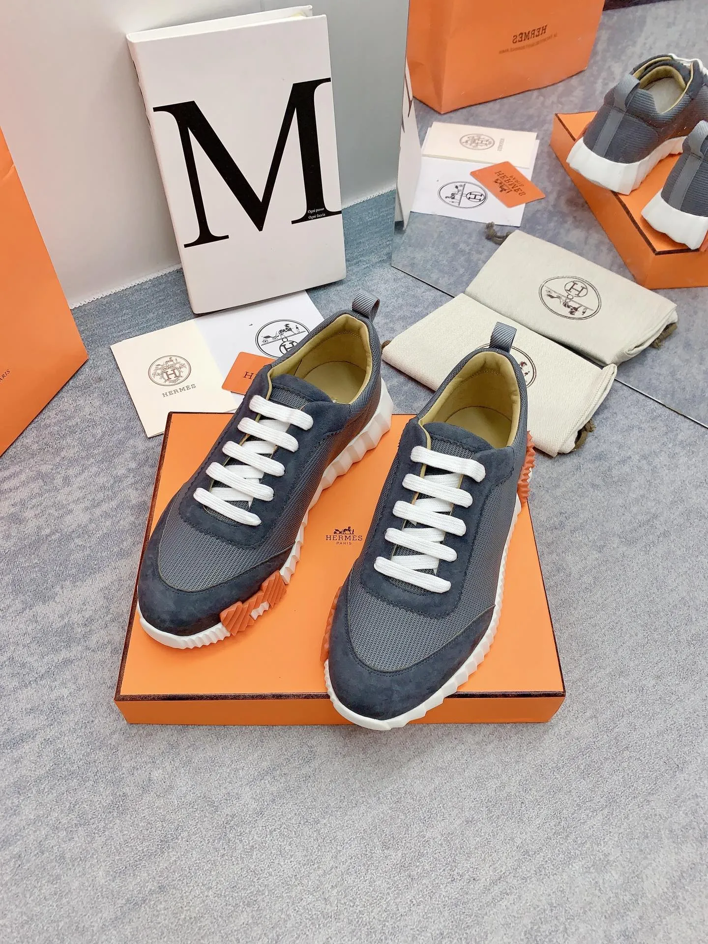 HM Bouncing Sneaker In Dark Grey Mesh Fabric 106461