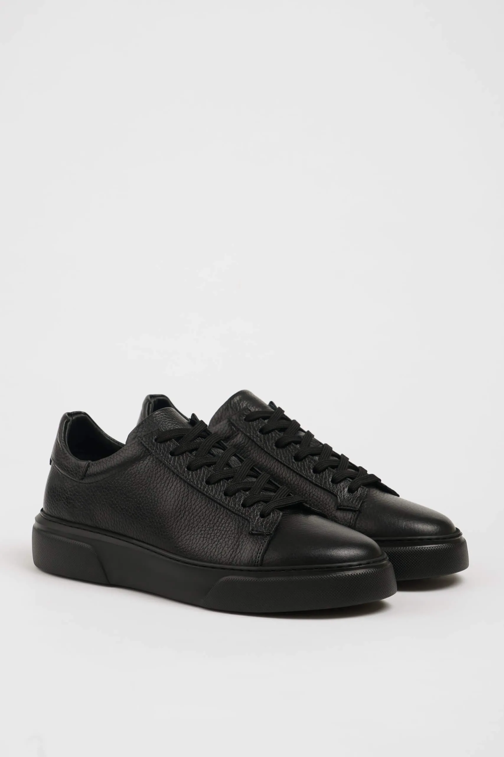 HolloShoe All Black Leather Low-Top Sneakers