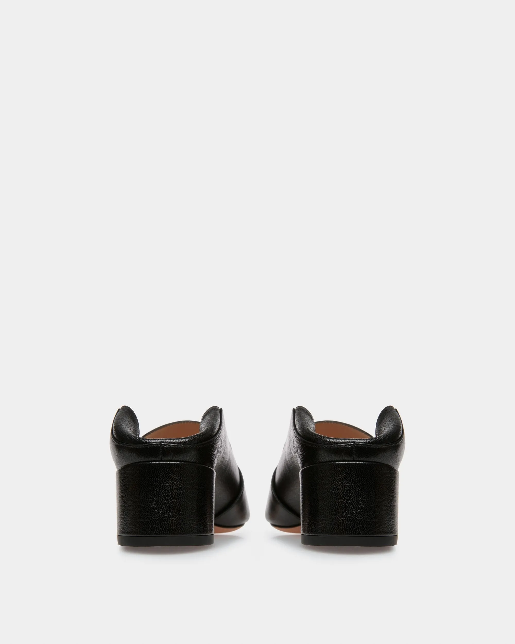 Janelle Leather Pumps In Black