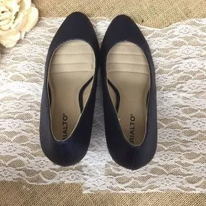 Rialto Coris Closed Toe Wedge Pumps 8.5 Navy