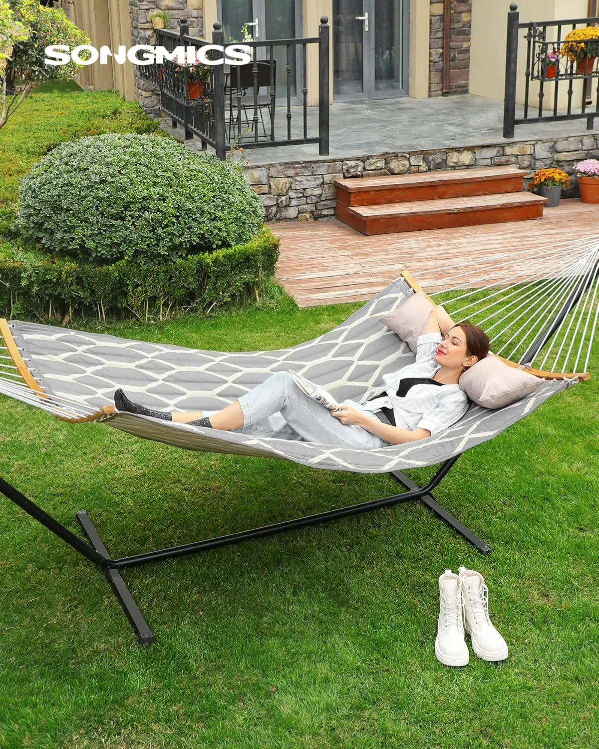 SONGMICS Quilted Hammock with Curved Bamboo Spreaders, Pillow, 78.7 x 55.1 Inches, Holds up to 495 lb, Gray and Beige Rhombus