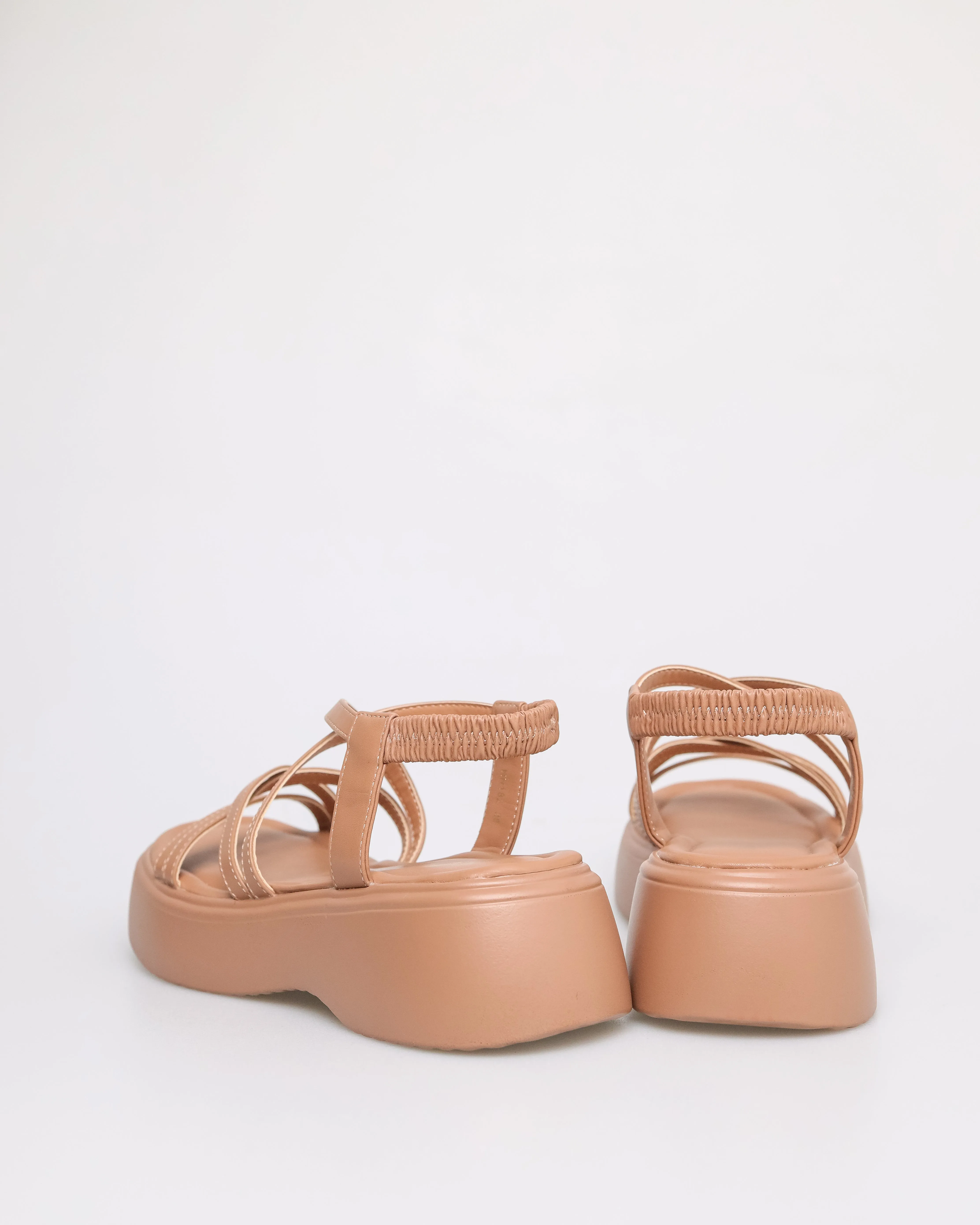 Tomaz NN182 Ladies Cross Strappy Sandal (Brown)