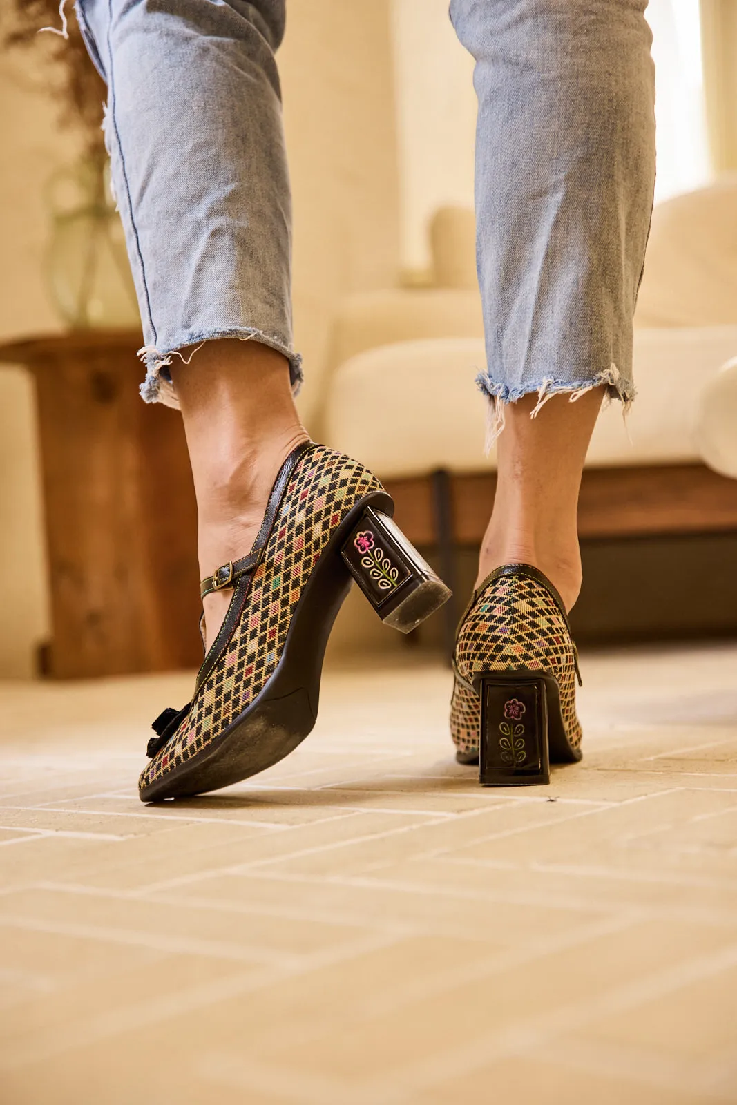 Vicconfy | Kaylum Diamond Print T-Strap Pump