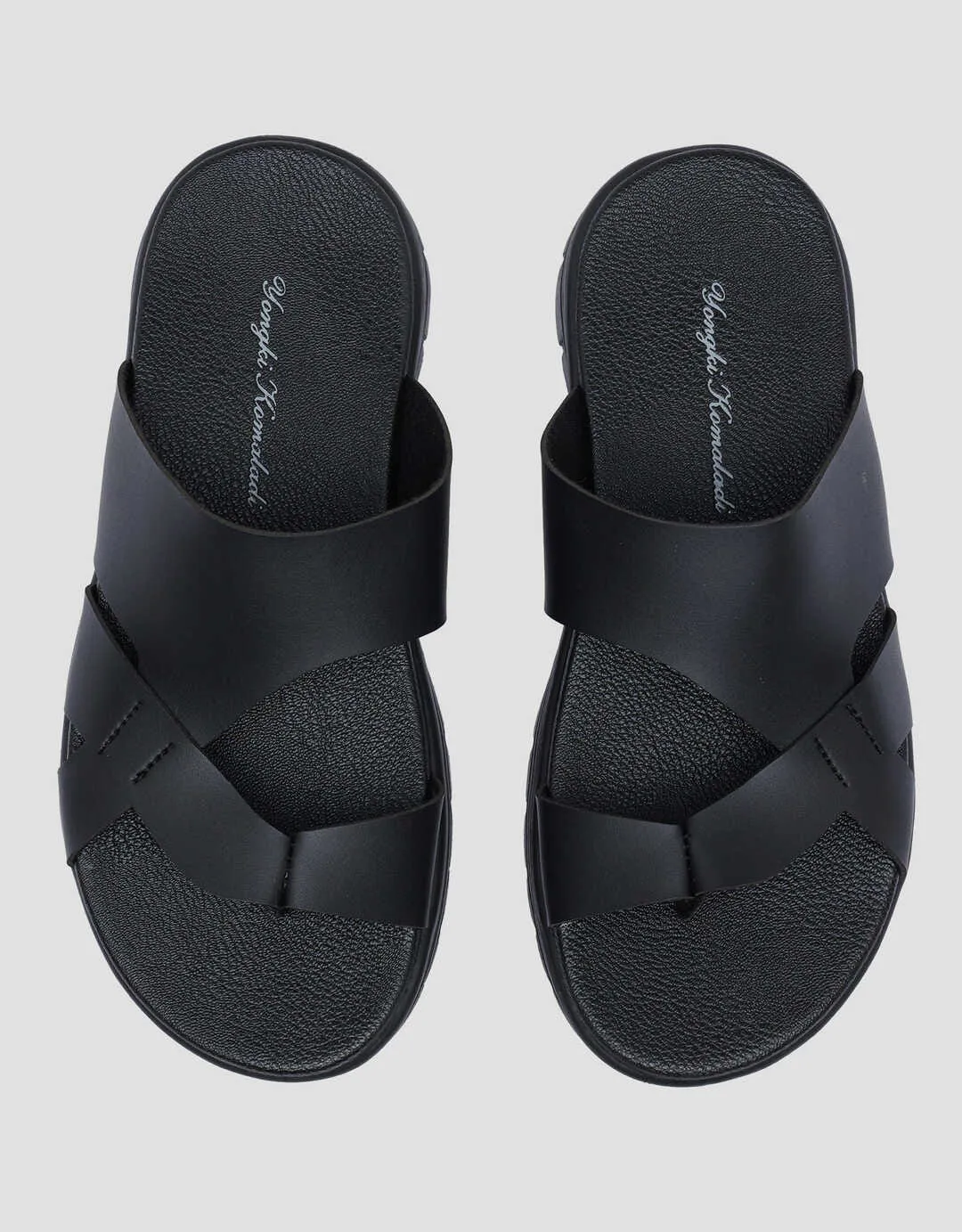 Yongki Komaladi Cross Straps Sandal Pria